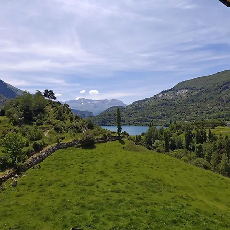 Hadar Deluxe - Tucasaenlospirineos Escarrilla